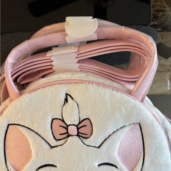 Cute Marie Pink &White cat Face  Bag. New loungfly - Picture 4 of 5